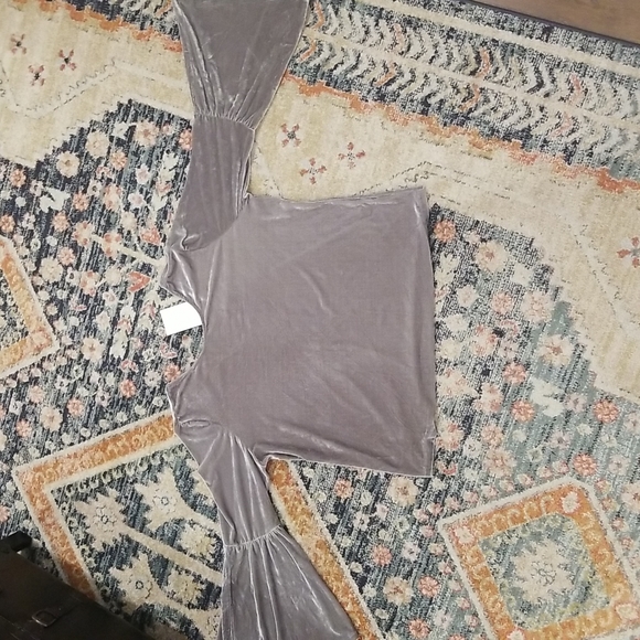 Labellem Hillary Scott top - Picture 3 of 7